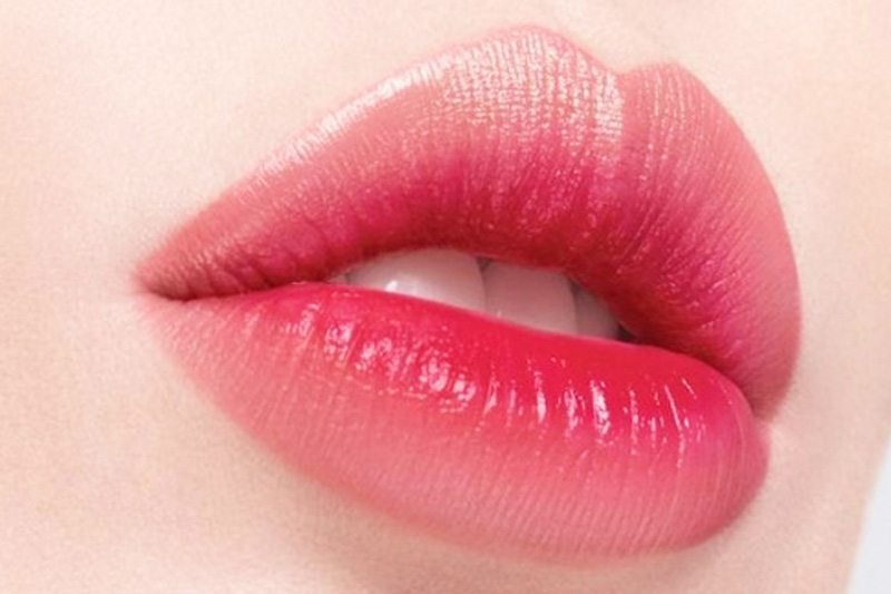 Phun môi giữ màu được bao lâu thì phai màu?