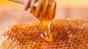 Cách tẩy lông nách hiệu quả nhờ sáp ong