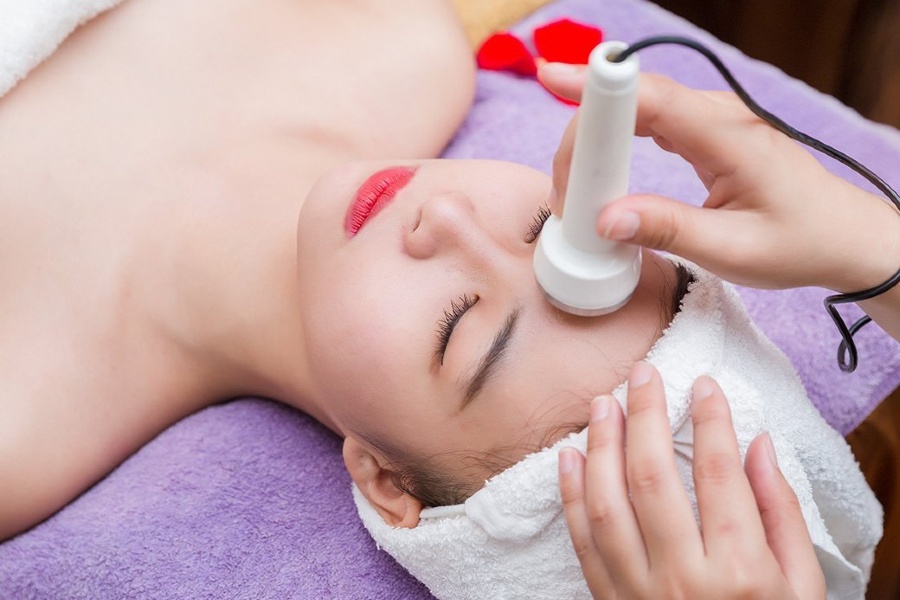  Tay nghề của chuyên viên chăm sóc da mặt là yếu tố cần cân nhắc khi chọn spa.