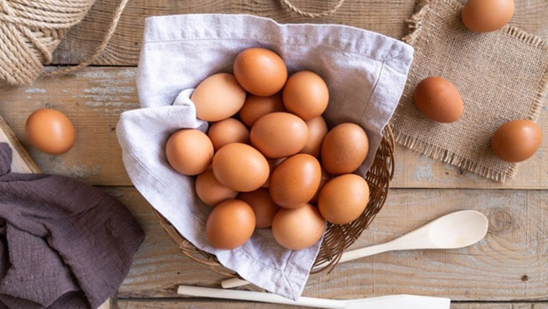 Lượng calo có trong 1 quả trứng gà ta là bao nhiêu?