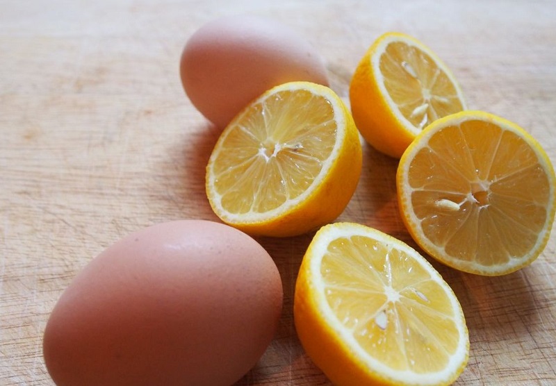 Lòng trắng trứng gà chứa nhiều collagen, ngăn ngừa nguy cơ sẹo lõm trên da