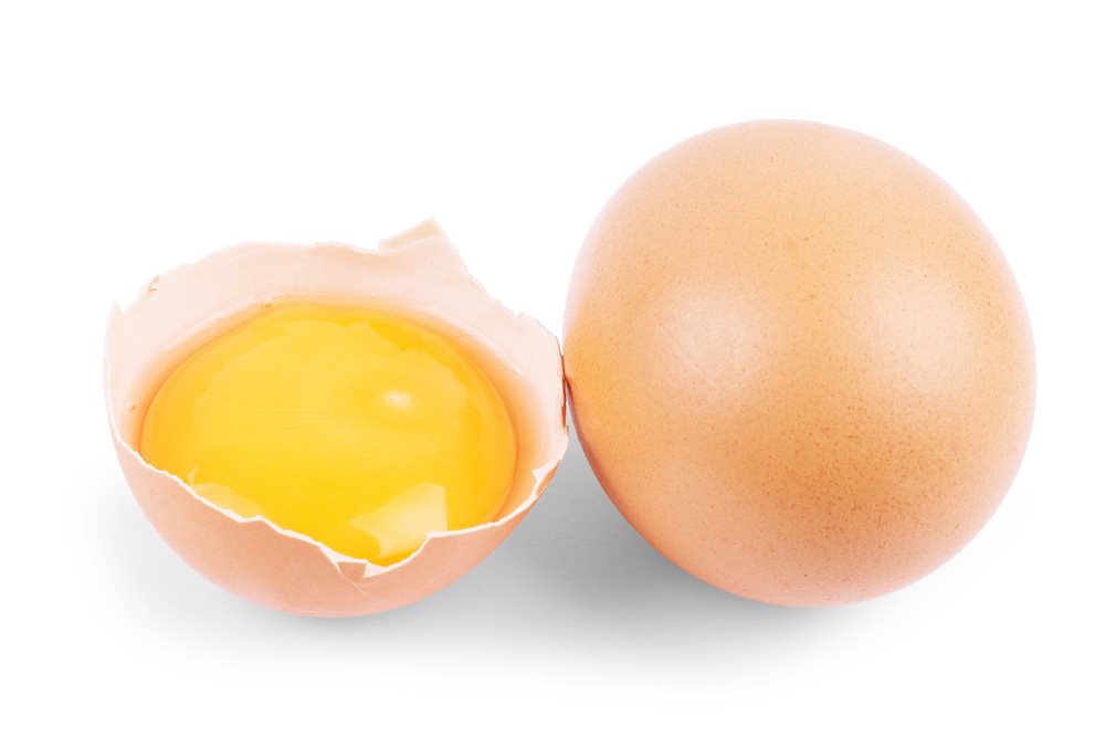 Trứng gà có thể trị thâm mụn lưng cấp tốc hiệu quả tại nhà