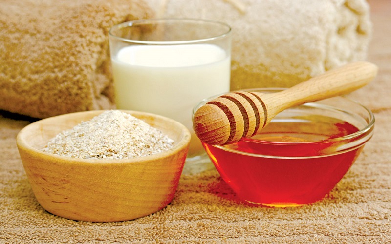 Cám gạo kết hợp với sữa chua và mật ong có thể làm trắng da hiệu quả