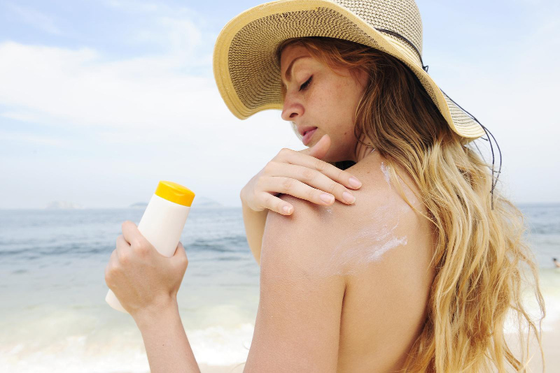 Chống nắng là yếu tố quyết định trong việc giữ trắng làn da