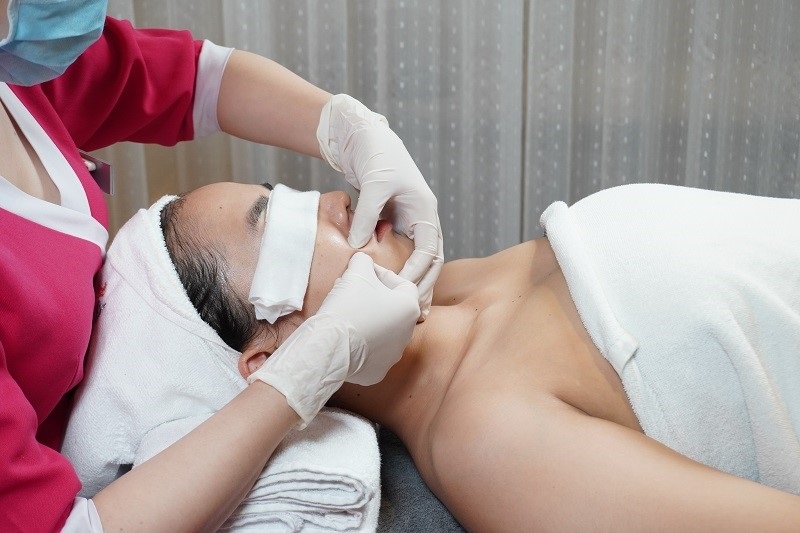 Liệu trình chăm sóc da mặt bị lỗ chân lông to tại Seoul Spa