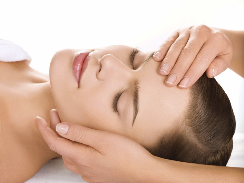 Quy trình chăm sóc da mặt thông thường tại spa gồm 6 bước cơ bản