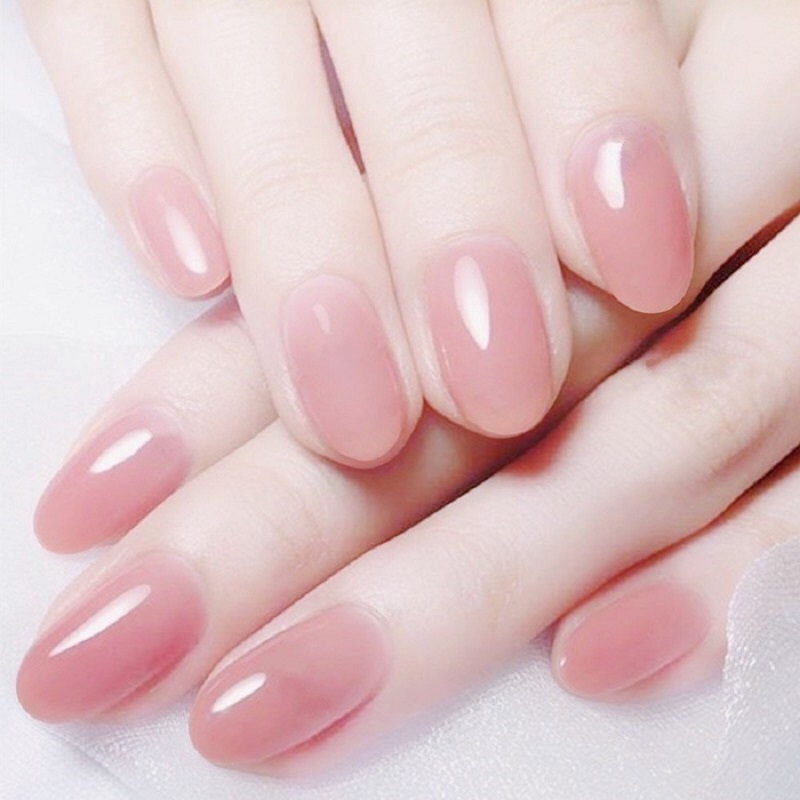 Sử dụng tông màu hồng nhạt xinh xắn cho bộ nail của nữ sinh