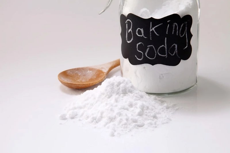 Baking soda có tính khử mạnh nên có thể loại bỏ toàn bộ vi khuẩn gây mụn trên da
