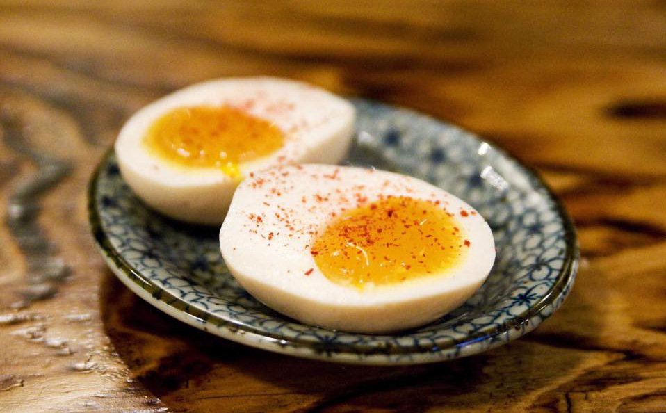 Trứng vì chứa nhiều protein trong thành phần nên gây ra ngứa ngáy