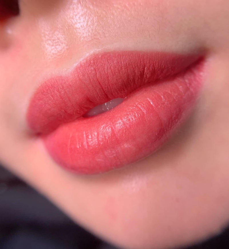 Phun xăm môi ở LyLy Beauty được thực hiện bởi các chuyên viên lành nghề và dày dặn kinh nghiệm