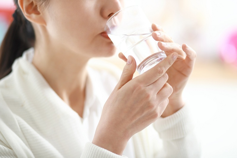 Uống nước đầy đủ giúp rút ngắn thời gian hồi phục vết thương